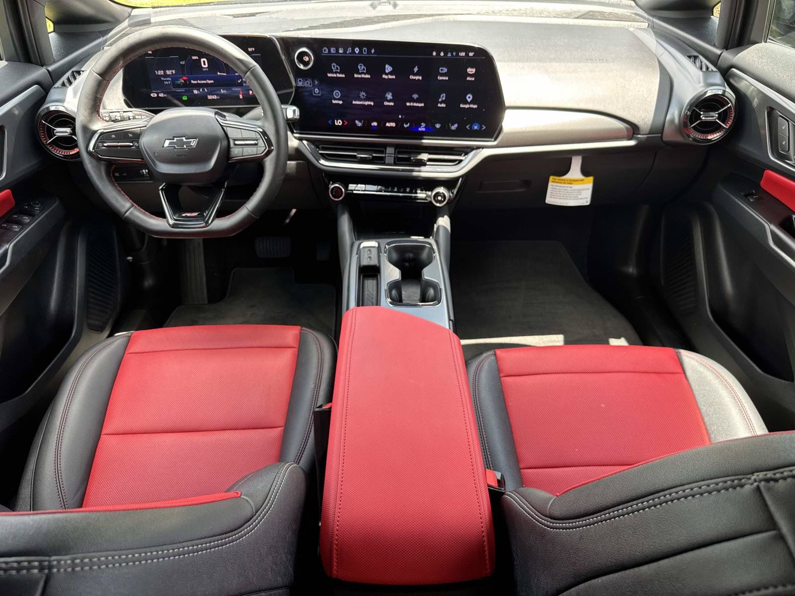Used 2025 Chevrolet Equinox EV RS FWD image 27