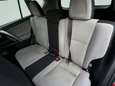 Used 2017 Toyota RAV4 XLE FWD image 10