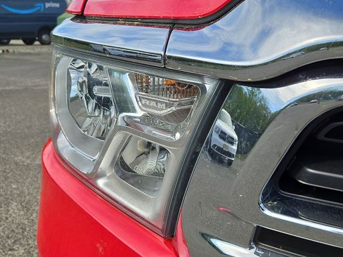 Used 2022 RAM 1500 Big Horn AWD/4WD image 9