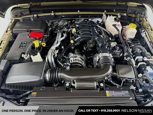 Used 2025 Jeep Gladiator Sport AWD/4WD image 29