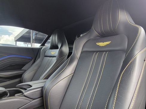 Used 2023 Aston Martin V8 Vantage Coupe RWD image 17