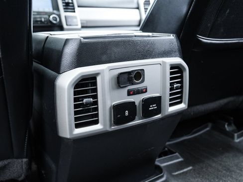 Used 2019 Ford F250 Lariat w/ Lariat Ultimate Package AWD/4WD image 57