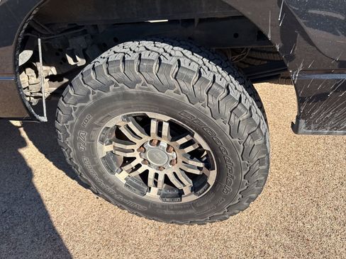 Used 2014 Ford F150 XLT w/ Equipment Group 302A Luxury image 11