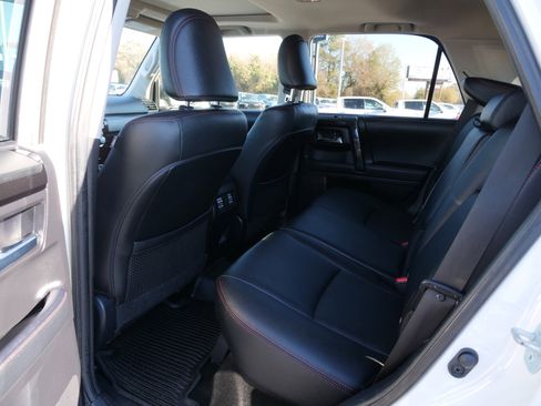 Used 2020 Toyota 4Runner SR5 image 15