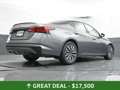 Used 2023 Nissan Altima 2.5 SV image 48