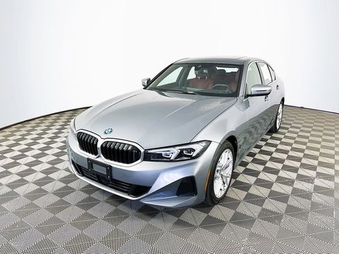 Used 2025 BMW 330i xDrive Sedan AWD/4WD image 4