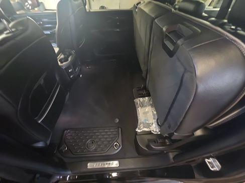 Used 2023 RAM 1500 Limited AWD/4WD image 17