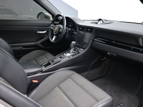 Used 2019 Porsche 911 Carrera T w/ Carrera T Interior Package image 12
