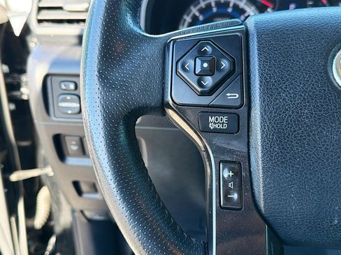 Used 2018 Toyota 4Runner TRD Off-Road Premium w/ Convenience Package AWD/4WD image 34