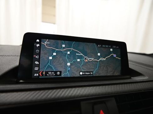 Used 2018 BMW M2 RWD image 7