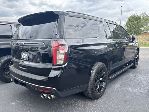 Used 2022 Chevrolet Suburban Z71 w/ Off-Road Capability Package AWD/4WD image 7