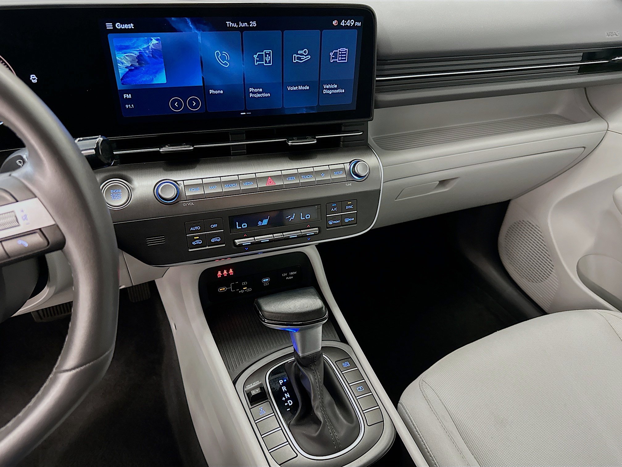 Used 2025 Hyundai Kona SEL AWD/4WD image 25