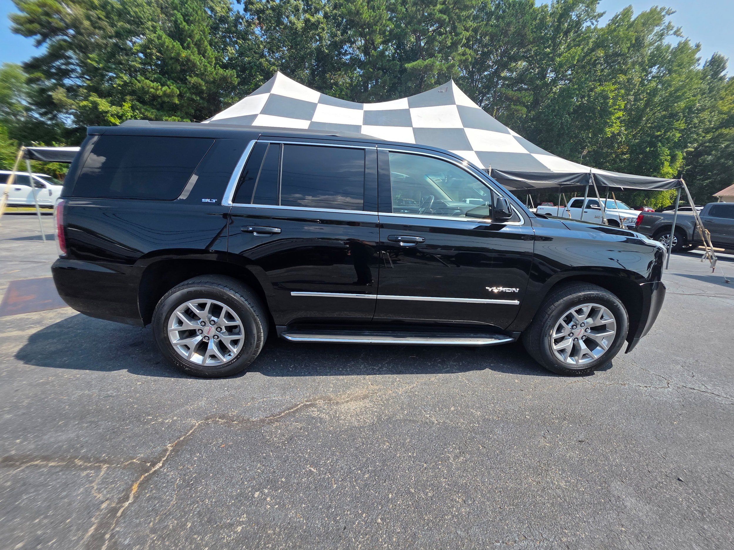 Used 2017 GMC Yukon SLT w/ Open Road Package RWD image 4