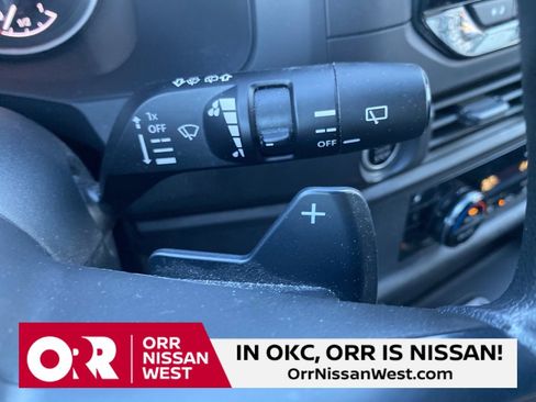 Used 2024 Nissan Pathfinder S image 29