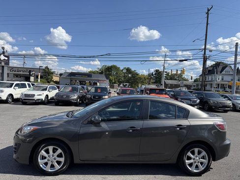 Used 2010 MAZDA MAZDA3 i Touring image 5