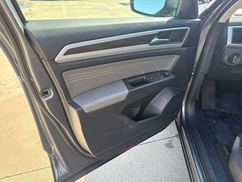 Used 2023 Volkswagen Atlas SE image 22