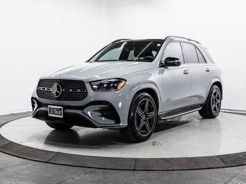 Used 2025 Mercedes-Benz GLE 450 4MATIC w/ AMG Line Exterior image 3
