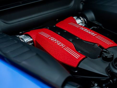 Used 2017 Ferrari 488 GTB RWD image 40