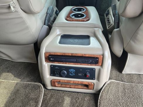 Used 2022 Chevrolet Express 2500 w/ Enhanced Convenience Package image 27