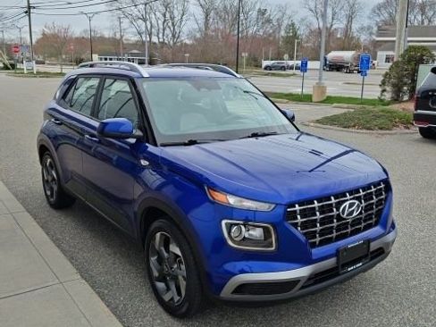 Used 2023 Hyundai Venue SEL image 13