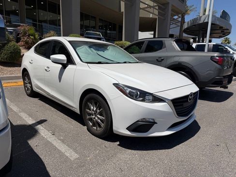 Used 2016 MAZDA MAZDA3 i Sport w/ Preferred Equipment Package FWD image 2
