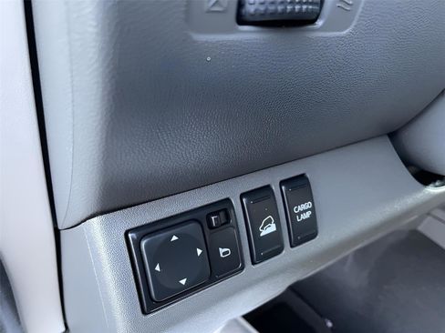 Used 2020 Nissan Frontier SV w/ Midnight Edition Floor Mats image 25