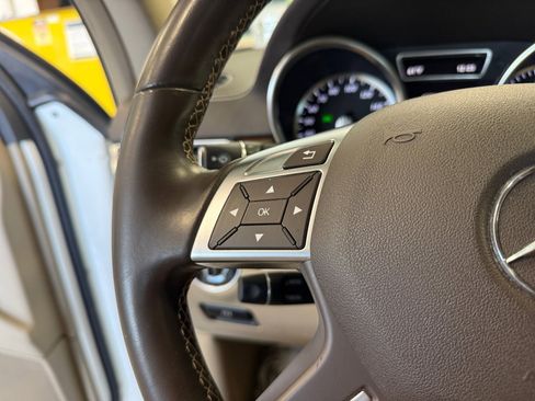 Certified 2015 Mercedes-Benz GL 450 4MATIC image 32