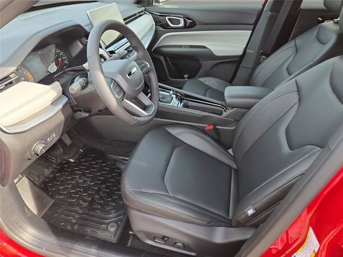 New 2026 Jeep Compass Limited AWD/4WD image 32