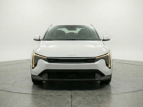 Used 2025 Kia K4 FWD image 2