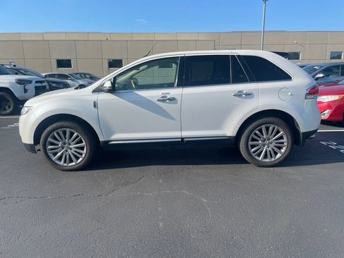 Used 2014 Lincoln MKX AWD w/ Equipment Group 102A image 3