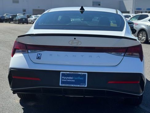 Certified 2025 Hyundai Elantra Sport FWD image 3