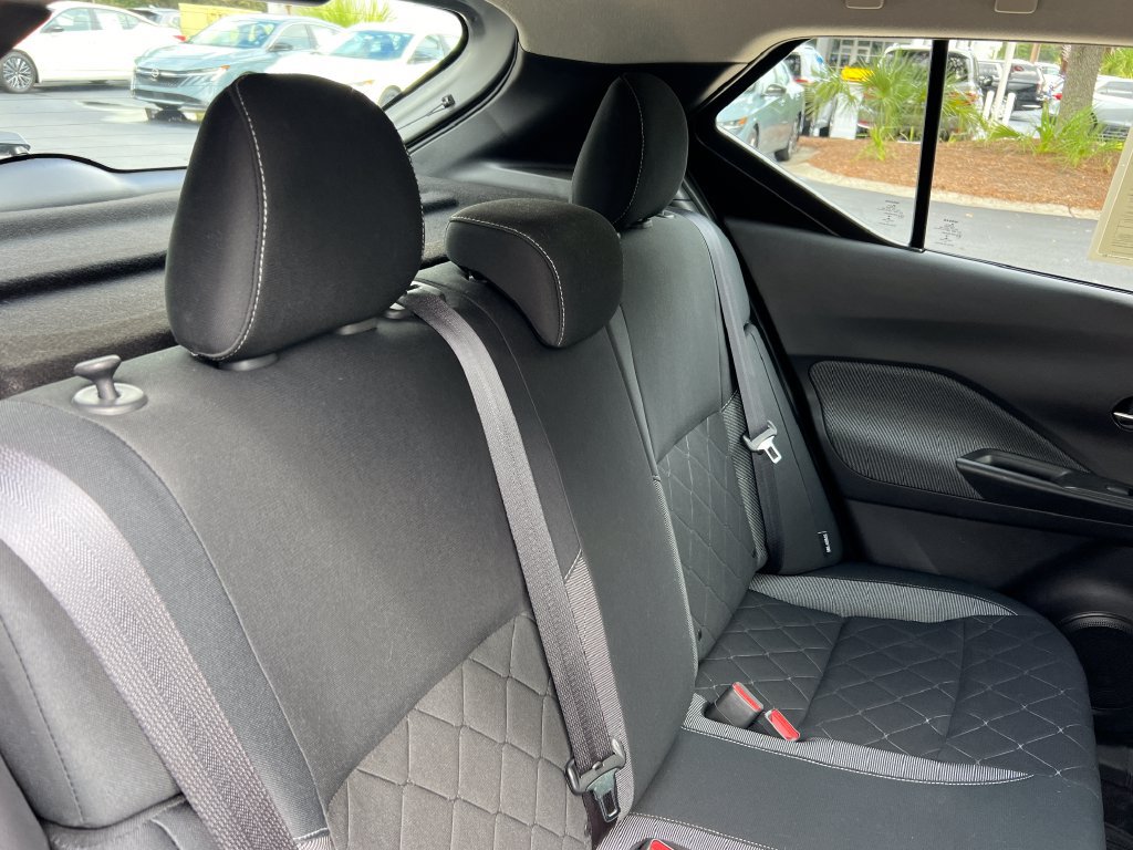 Used 2020 Nissan Kicks SV FWD image 17