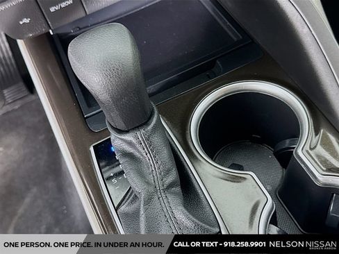 Used 2021 Toyota Camry LE FWD image 17
