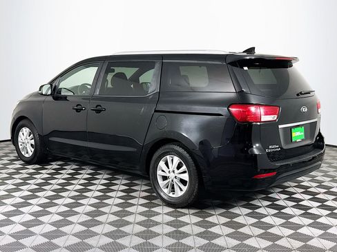 Used 2018 Kia Sedona LX w/ LX Essentials Premium Package FWD image 6