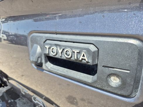 Used 2020 Toyota Tacoma SR w/ SR Convenience Package RWD image 22