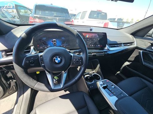 Used 2025 BMW X2 xDrive28i AWD/4WD image 4