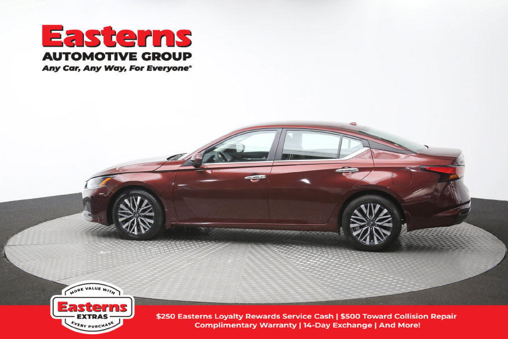 Used 2023 Nissan Altima 2.5 SV FWD image 61