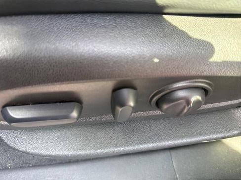 Certified 2022 GMC Terrain SLT w/ Infotainment Package II image 17