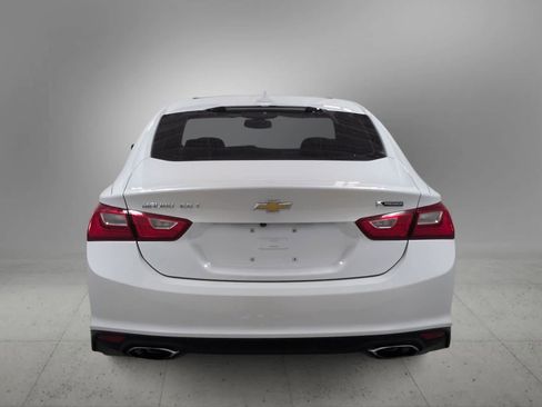 Used 2018 Chevrolet Malibu Premier w/ Premier Sun and Wheel Package image 7