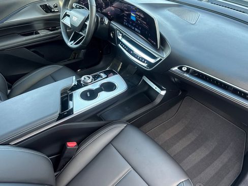 Certified 2024 Cadillac Lyriq Tech w/ Driver Assist Package image 18