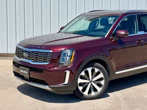Used 2021 Kia Telluride EX w/ EX Premium Package AWD/4WD image 2