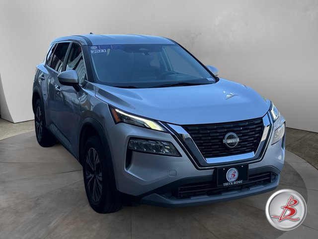 Used 2023 Nissan Rogue SV AWD/4WD image 1