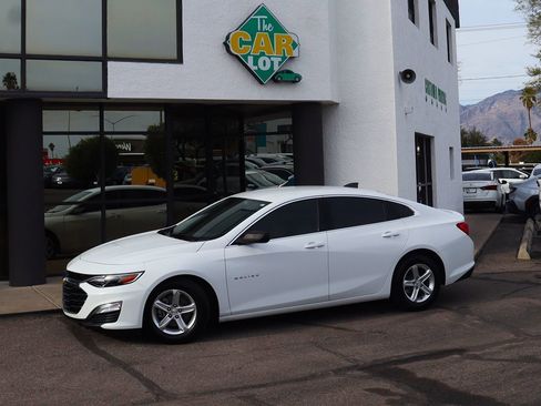 Used 2021 Chevrolet Malibu LS image 4