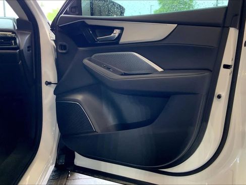 Used 2023 Acura MDX SH-AWD image 19