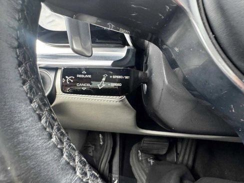 Used 2017 Porsche Panamera image 28