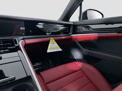 New 2026 Porsche Panamera image 26