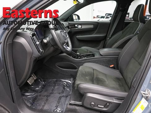Used 2022 Volvo XC40 P8 Recharge Ultimate AWD/4WD image 14