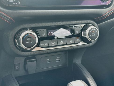Used 2025 Nissan Versa SR w/ Trunk Package FWD image 15