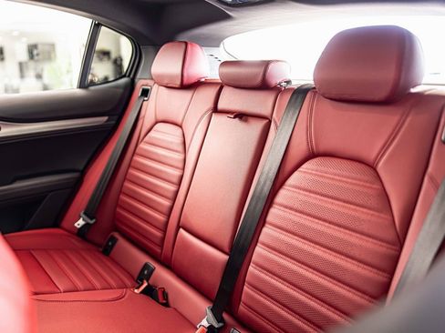 New 2025 Alfa Romeo Stelvio Sprint image 33