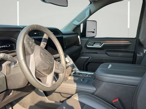 Used 2024 GMC Sierra 3500 Denali AWD/4WD image 7